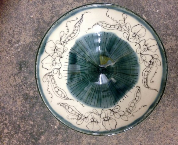 6 large wild pea bowl .jpg